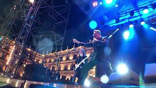 Loquillo Salamanca.  Esto no es Hawaii