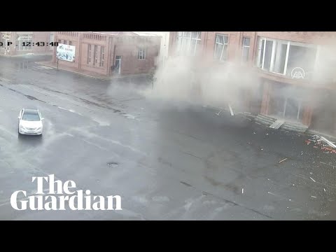 Azerbaijan: footage shows shelling in city of Ganja