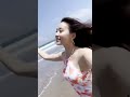 Artis Cantik Liburan Ke Pantai Pasir Putih
