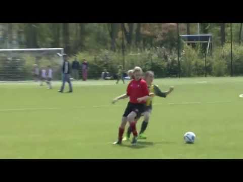 Goal! MC2 Voorschoten'97 - MC2 Nieuwerkerk