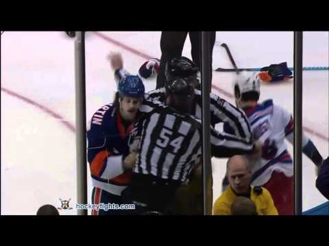 Brandon Prust vs Matt Martin Nov 15, 2011