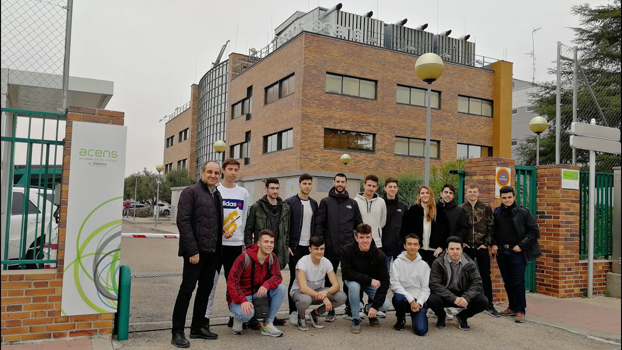 Visita al CPD de acens de los alumnos de Informática del Instituto de FP Clara del Rey