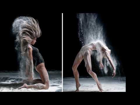 Alexander Yakovlev Creates Explosive Photos of Dancers Movement