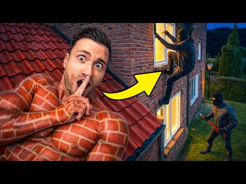 Ik Verstop Voor Een Inbreker! (Met Camouflage)