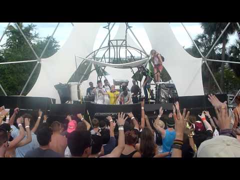 Hard Rock Sofa @ Ultra Music Festival 2012