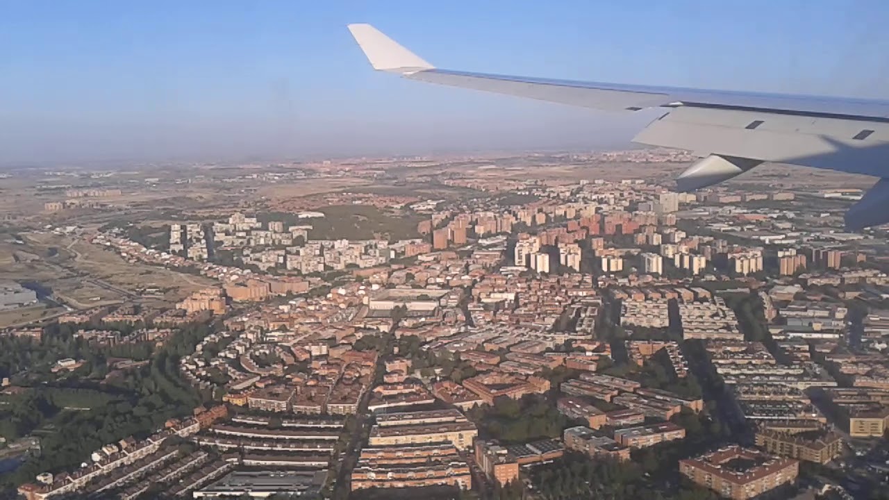 APROXIMACION BARAJAS ...Vuelo Caracas -Madrid (Iberia) A330. Haciendo sombra en final. Julio 2016