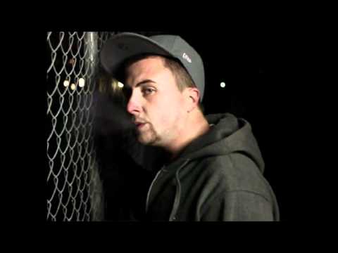 11. Niggaswing - Nako13 y Gordo Master (En mi barrio).wmv