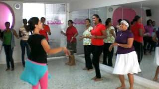 preview picture of video 'Caribbean people Learning to Latin Dance in Barranquilla, Colombia with Fatina'