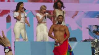 Carly Rae Jepsen - Cut To The Feeling Featuring Mark Kanemura Surprise