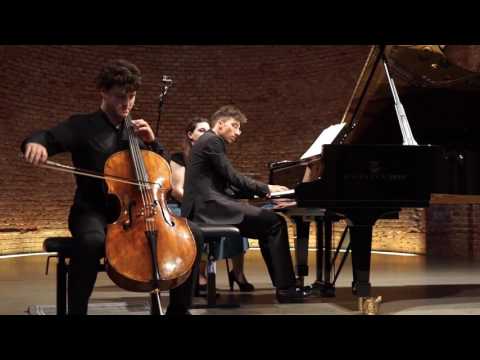 Gabriel Schwabe, Nicholas Rimmer play Schumann Adagio&Allegro Op.70