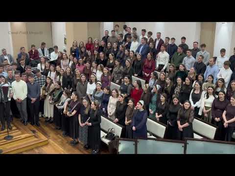 Sublim, înălțător va fi cerescul zbor - Grup tineri din Bucovina [la Rădăuți]