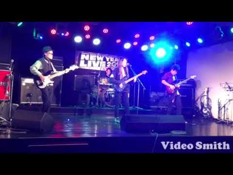 Too hot to handle cover1/20live
