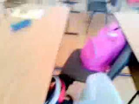 Bataie cu matura la scoala