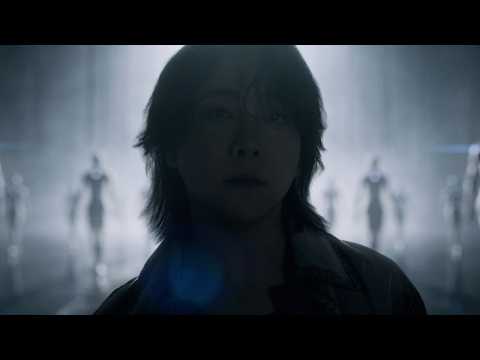 松村北斗と今田美桜のW主演映画『白鳥とコウモリ』主題歌。原作：東野圭吾が描く重層的な物語と、大森元貴が「灰色」というタイトルに込めた音楽が響き合い、重厚なメロディーと、人間の内面に切り込んだ歌詞で心を揺さぶる楽曲