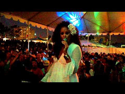 May 17, 2009 - Long Beach Pride Festival - The Perry Twins, Niki Harris