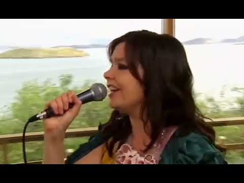 Björk : Sun in My Mouth w/Jónas Sen (átta raddir) RÚV - Iceland, February 27th 2011