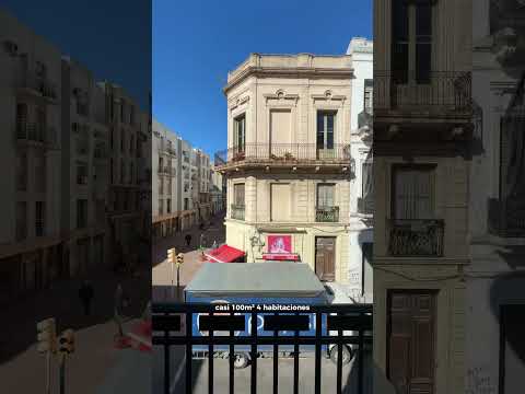 Video de YouTube - Venta Apartamento en Ciudad Vieja , 4 habitaciones 3 baños y gran potencial