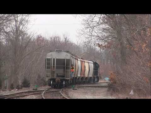 Mass Coastal moves road salt on MC-4 - Taunton, MA - 3/16/2022