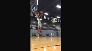 preview picture of video '16 yr old Malik Talley up coming jr. Scottsboro wildcats  2 days before he's 17 stupid hops'