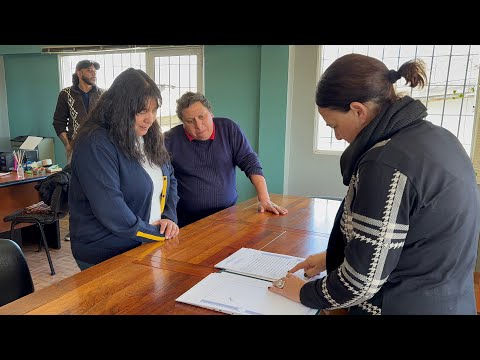 Ñorquinco: diez familias firmaron las escrituras de sus propiedades