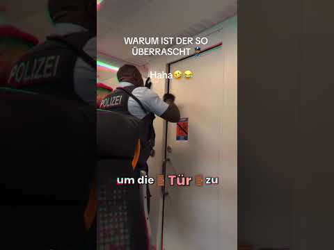 Polizei Stürmt Toilette im Zug wegen Schwarzfahren