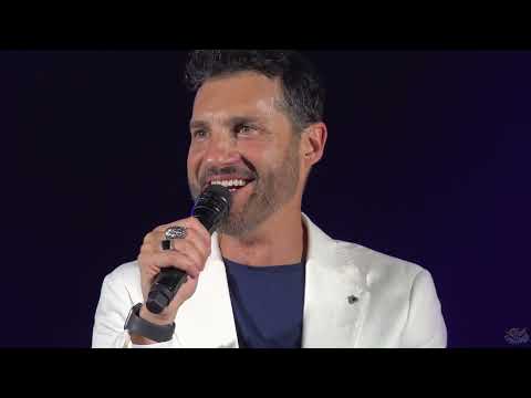 Nicola Congiu in concerto - Piazza Manzoni - Jesolo 8 agosto 2024 - by Giovanni Rosin - John