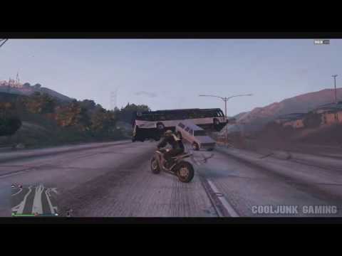 GTA 5: Super melee and kick on motorcycle (mod)