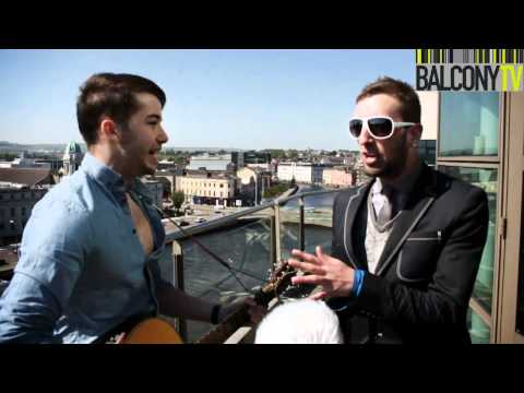 BUBBA SHAKESPEARE & AARON CARROLL - PLAYING THE SEEKER (BalconyTV)