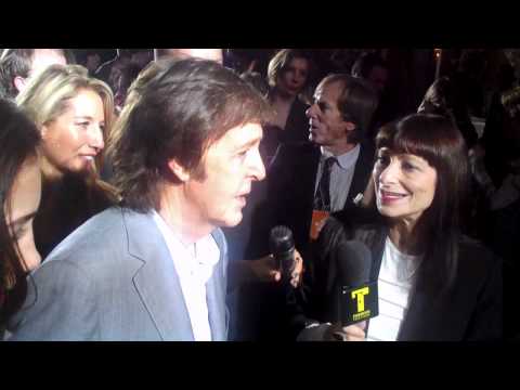 Fashion Broadcasting @ Paul McCartney / Stella McCartney SS 2010/11 Paris.