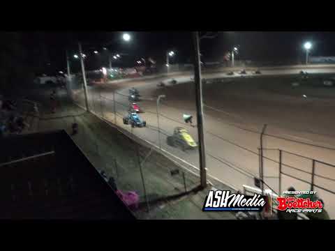 Wingless Sprints: A-Main - Carrick Speedway - 04.04.2015