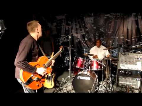 Alexey Lebedev and Billy Cobham   -   Sweet Home Chicago  (R.Johnson)