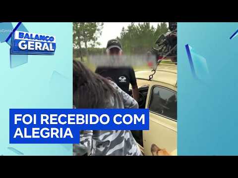 Avô viaja quase 600 km de fusca para reencontrar neto no RS
