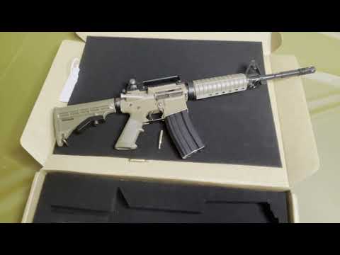 Unboxing miniature AR15/M4A1 Replica