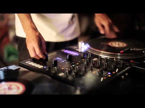 DJ Pipe - "Israeli rasta" Live remake ( using turntables/ Z2 mixer/ Maschine )