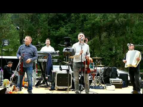 KAVALIRI  Na malenom  brijegu