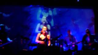 Beth Hart and Joe Bonamassa- For my Friends- LIVE!!! (awesome guitar solo!)