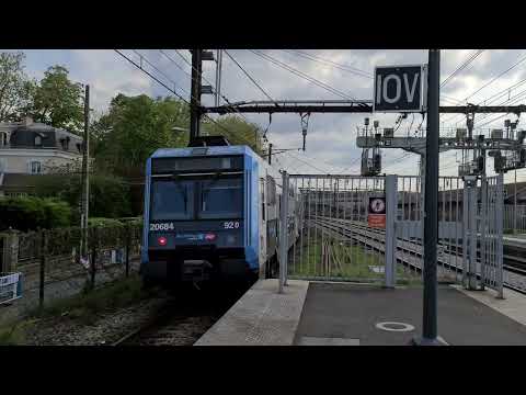 [RER D] Croisement de Z 20500 IDFM en gare de Juvisy