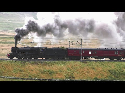 48151 Climbs Shap with 13 on in a downpour