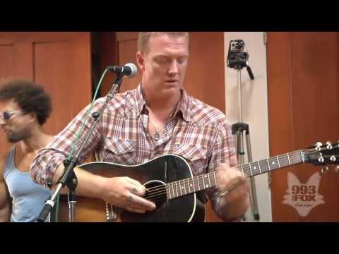 Queens Of The Stone Age - Burn The Witch (Fox Uninvited Guest)