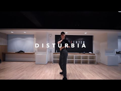 download lagu mp3 mp4 Rihanna Disturbia Choreography, download lagu Rihanna Disturbia Choreography gratis, unduh video klip Rihanna Disturbia Choreography
