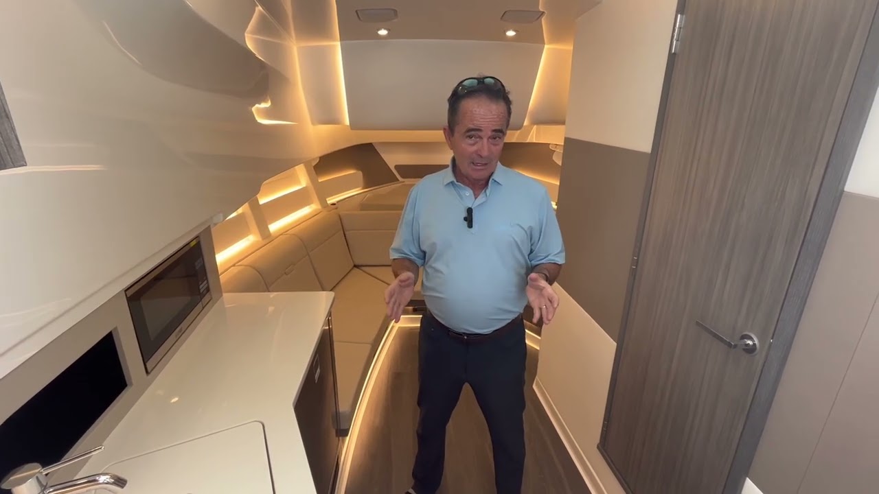 Sea Ray 370 Sundancer Video tour