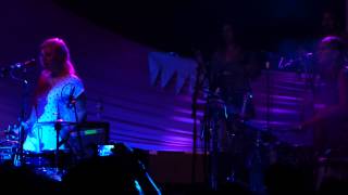Left Behind &amp; Hey Life - tUnE-yArDs - Electric Brixton 2nd Night (HD)