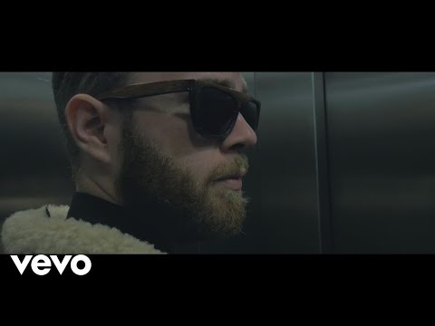 Tuuttimörkö - Mä muutan Caliin