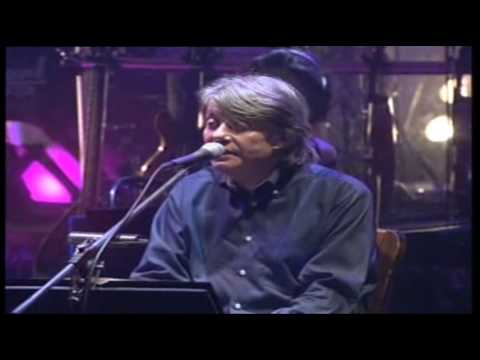 Fabrizio De Andre' in concerto (2 parte) al teatro Brancaccio il 13/14/02/1998 (video live) parte 8