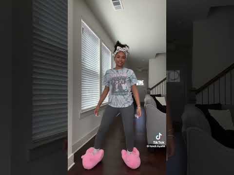 Ladies Booty Bounce Like This This | TikTok Trend | Girl With The Tattoos Dance Challenge