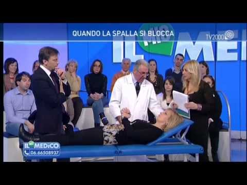 Pomata con un forte dolore alla schiena Trattamento di giunti con dente di leone