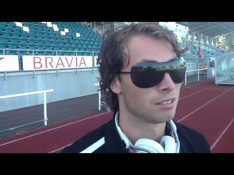 Patrick Byskata anländer till arenan