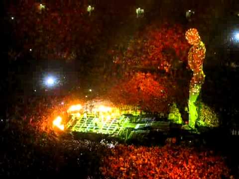 Take That - No Regrets & Relight My Fire Medley - Wembley 05/07/11.avi