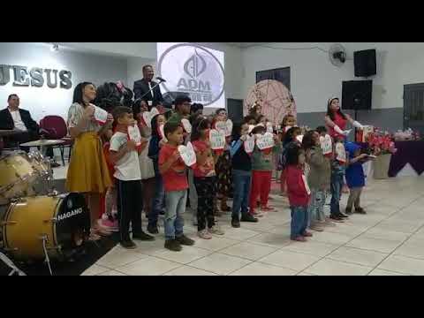 Mãe é Incrível- Yasmin Verissimo- Apresentação dia das mamães- coreografia e Libras ❤️