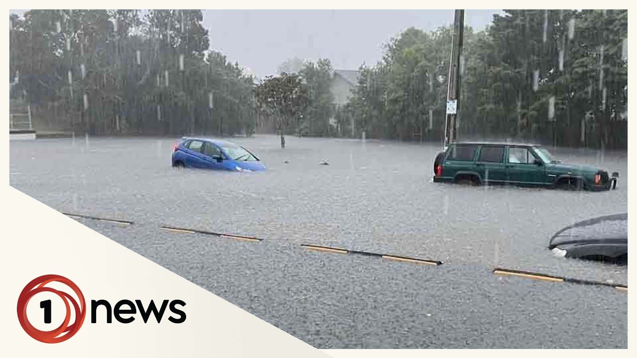 Auckland hit by flash flooding as heavens open up